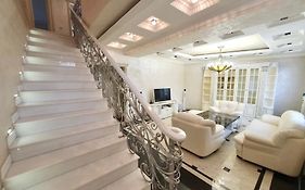 Роскошная Двухуровневая Квартира Luxurious Duplex Apartment